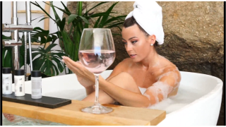 Anna Zapala Nude Bath Video Leaked